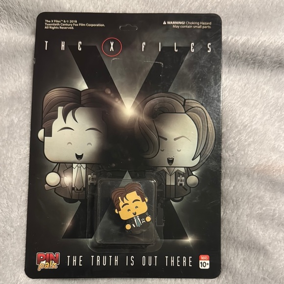 The X-Files Pin Pals Collectible Pin - Picture 1 of 4